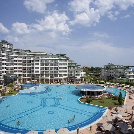 Gt Emerald Resort & Spa Apartments Apartmán